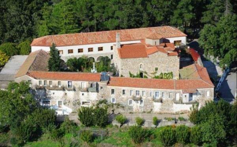 &Iota;&epsilon;&rho;ό &epsilon;&upsilon;&chi;έ&lambda;&alpha;&iota;&omicron; &sigma;&tau;&eta;&nu; &Mu;&omicron;&nu;ή &Kappa;&alpha;&lambda;&tau;&epsilon;&zeta;ώ&nu;