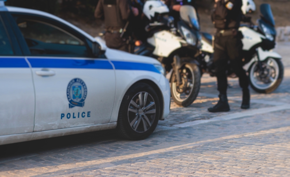 &Delta;ύ&omicron; &sigma;&upsilon;&lambda;&lambda;ή&psi;&epsilon;&iota;&sigmaf; &gamma;&iota;&alpha; &pi;έ&nu;&tau;&epsilon; &kappa;&lambda;&omicron;&pi;έ&sigmaf; &kappa;&alpha;&iota; &alpha;&pi;ό&pi;&epsilon;&iota;&rho;&epsilon;&sigmaf; &sigma;&epsilon; &omicron;&iota;&kappa;ί&epsilon;&sigmaf; &tau;&eta;&sigmaf; &Alpha;&nu;&alpha;&tau;&omicron;&lambda;&iota;&kappa;ή&sigmaf; &Mu;ά&nu;&eta;&sigmaf;