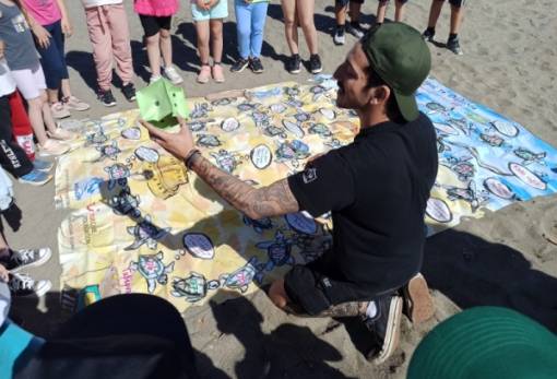 Μαθητές εν δράσει στο Μαρμάρι για καρέττα-καρέττα και ακτές