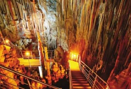 Υποδέχεται το κοινό και τον Φεβρουάριο το Σπήλαιο Καστανιάς