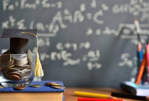 Εκπαιδευτικοί: Η επόμενη μισθοδοσία σε μόνιμους και αναπληρωτές εκπαιδευτικούς