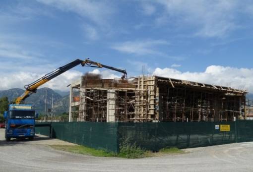 Με γοργούς ρυθμούς οι εργασίες για το κτίριο των Σχολών της ΙΜΜΣ (ΦΩΤΟ)