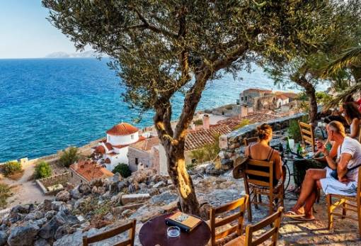 «Το τρίτο τρίμηνο του 2021 η μείζων ανάκαμψη του τουρισμού»