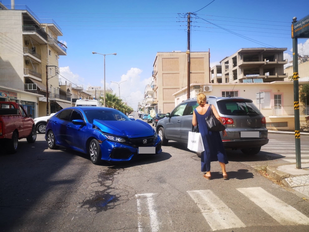 &Sigma;ύ&gamma;&kappa;&rho;&omicron;&upsilon;&sigma;&eta; &omicron;&chi;&eta;&mu;ά&tau;&omega;&nu; &sigma;&tau;&eta; &Sigma;&pi;ά&rho;&tau;&eta; (&Phi;&Omega;&Tau;&Omicron;)