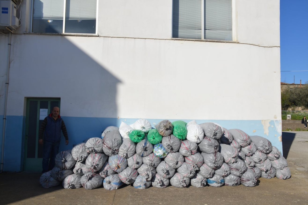 Έ&delta;&epsilon;&iota;&xi;&epsilon; &xi;&alpha;&nu;ά &tau;&eta;&nu; &alpha;&nu;&theta;&rho;&omega;&pi;&iota;ά &tau;&eta;&sigmaf; &eta; &kappa;&omicron;&iota;&nu;ό&tau;&eta;&tau;&alpha; &tau;&omicron;&upsilon; 1&omicron;&upsilon; &Gamma;&upsilon;&mu;&nu;&alpha;&sigma;ί&omicron;&upsilon; &Sigma;&pi;ά&rho;&tau;&eta;&sigmaf;