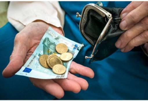 Nέα έκτακτη οικονομική ενίσχυση στους συνταξιούχους που δεν πήραν αύξηση