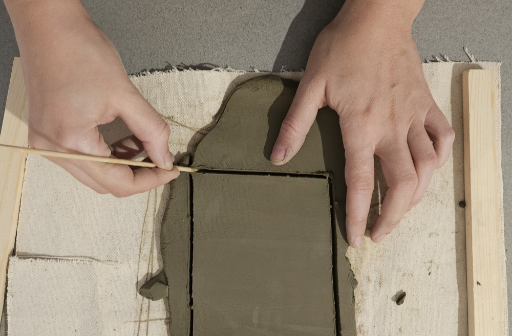 &laquo;&Alpha;&pi;ό &tau;&omicron; &alpha;&gamma;&gamma;&epsilon;ί&omicron; &sigma;&tau;&omicron; &gamma;&lambda;&upsilon;&pi;&tau;&iota;&kappa;ό &sigma;ώ&mu;&alpha;&raquo;: &Epsilon;&rho;&gamma;&alpha;&sigma;&tau;ή&rho;&iota; &pi;&eta;&lambda;&omicron;ύ &sigma;&tau;&omicron; &Mu;&omicron;&upsilon;&sigma;&epsilon;ί&omicron; &Epsilon;&lambda;&iota;ά&sigmaf; &kappa;&alpha;&iota; &Lambda;&alpha;&delta;&iota;&omicron;ύ