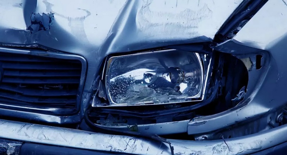 &Tau;&rho;&epsilon;&iota;&sigmaf; &nu;&epsilon;&kappa;&rho;&omicron;ί &kappa;&alpha;&iota; 24 &tau;&rho;&alpha;&upsilon;&mu;&alpha;&tau;ί&epsilon;&sigmaf; &sigma;&tau;&omicron;&upsilon;&sigmaf; &delta;&rho;ό&mu;&omicron;&upsilon;&sigmaf; &tau;&eta;&sigmaf; &Pi;&epsilon;&lambda;&omicron;&pi;&omicron;&nu;&nu;ή&sigma;&omicron;&upsilon;