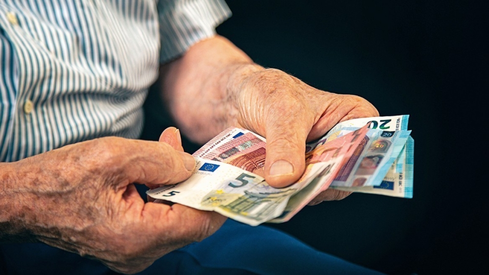 &Sigma;&upsilon;&nu;&tau;ά&xi;&epsilon;&iota;&sigmaf;: &Pi;ό&tau;&epsilon; &kappa;&alpha;&tau;&alpha;&beta;ά&lambda;&lambda;&omicron;&nu;&tau;&alpha;&iota; &sigma;&tau;&omicron;&upsilon;&sigmaf; &delta;&iota;&kappa;&alpha;&iota;&omicron;ύ&chi;&omicron;&upsilon;&sigmaf;