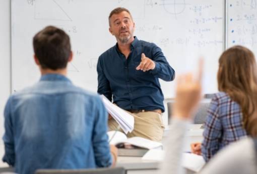 Ανακοινώθηκαν οι προσλήψεις 18.566 αναπληρωτών εκπαιδευτικών για το 2025-2026