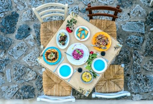 Η ανάδειξη της τοπικής γαστρονομίας στους στόχους της Περιφέρειας