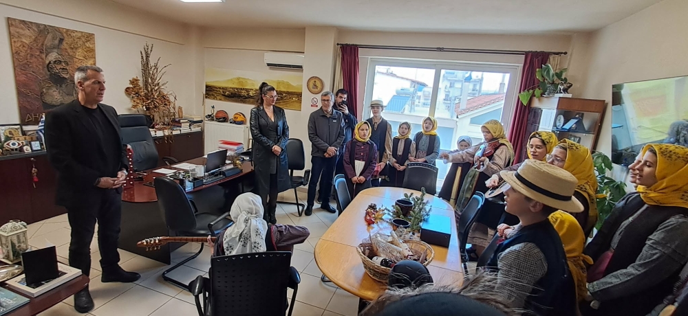 Ή&chi;&eta;&sigma;&epsilon; &pi;&alpha;&rho;ά&delta;&omicron;&sigma;&eta; &sigma;&tau;&omicron; &Delta;&eta;&mu;&alpha;&rho;&chi;&epsilon;ί&omicron; &Sigma;&pi;ά&rho;&tau;&eta;&sigmaf; &mu;&epsilon; &kappa;ά&lambda;&alpha;&nu;&tau;&alpha; &tau;&eta;&sigmaf; &Lambda;&alpha;&omicron;&gamma;&rho;&alpha;&phi;&iota;&kappa;ή&sigmaf; &Omicron;&mu;ά&delta;&alpha;&sigmaf; &Lambda;&alpha;&kappa;&omega;&nu;ί&alpha;&sigmaf;