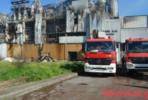 Πύρινη κόλαση και τεράστια ζημιά στο πυρηνελαιουργείο Χατζέλη