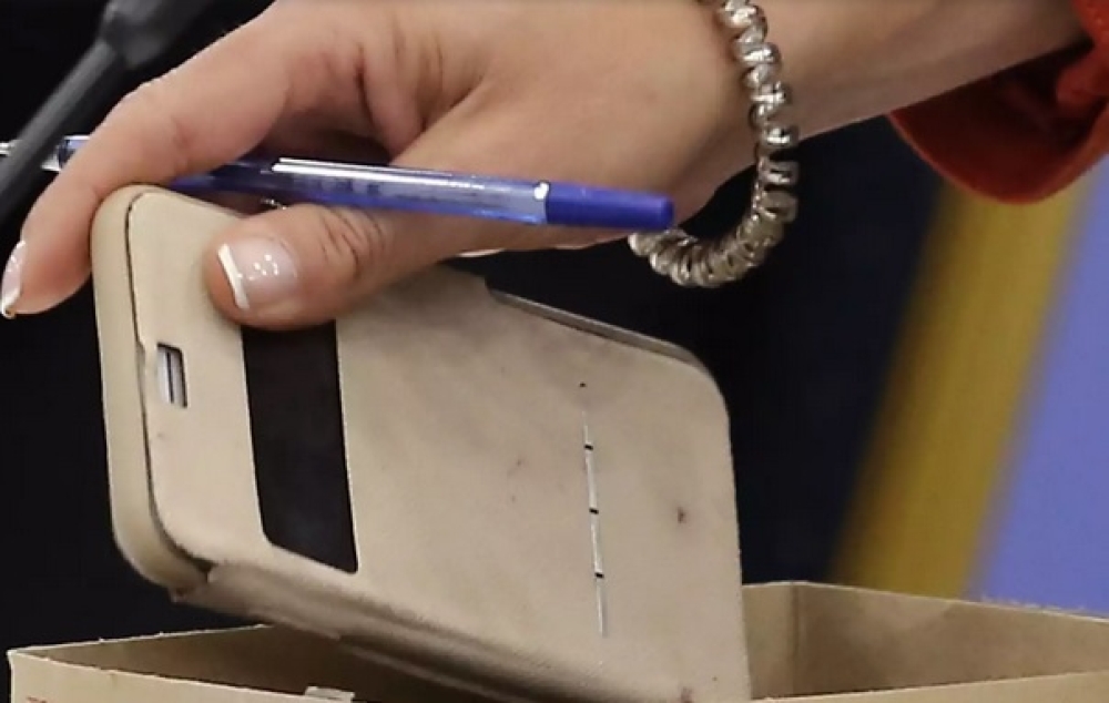 &Gamma;&upsilon;&nu;&alpha;ί&kappa;&alpha; &laquo;&beta;&omicron;ύ&tau;&eta;&xi;&epsilon;&raquo; &kappa;&iota;&nu;&eta;&tau;ό &alpha;&pi;ό &kappa;&alpha;&tau;ά&sigma;&tau;&eta;&mu;&alpha; &sigma;&tau;&eta; &Sigma;&pi;ά&rho;&tau;&eta; &alpha;&lambda;&lambda;ά &sigma;&upsilon;&nu;&epsilon;&lambda;ή&phi;&theta;&eta;