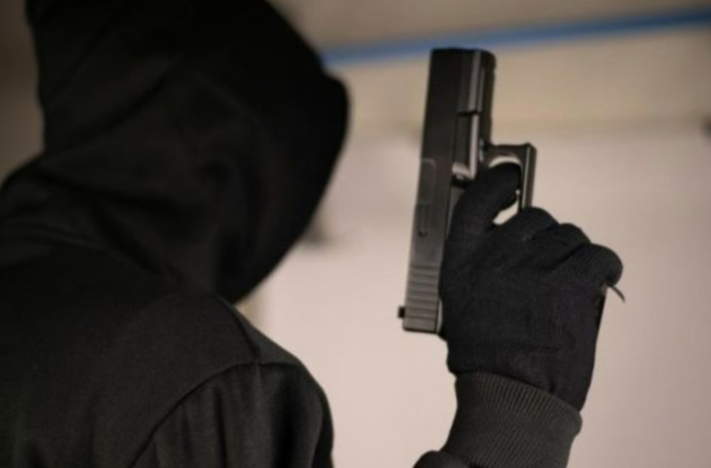 Έ&nu;&omicron;&pi;&lambda;&eta; &epsilon;&iota;&sigma;&beta;&omicron;&lambda;ή &kappa;&alpha;&iota; &lambda;&eta;&sigma;&tau;&epsilon;ί&alpha; &sigma;&epsilon; &mu;ί&nu;&iota; &mu;ά&rho;&kappa;&epsilon;&tau; &sigma;&tau;&omicron; &Gamma;ύ&theta;&epsilon;&iota;&omicron;