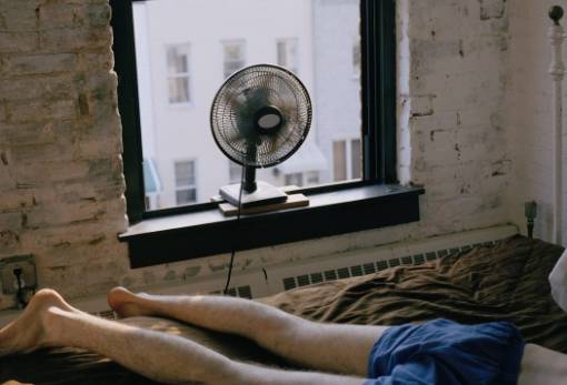 Γιατί δεν πρέπει να κοιμάστε ποτέ με ανοιχτό ανεμιστήρα