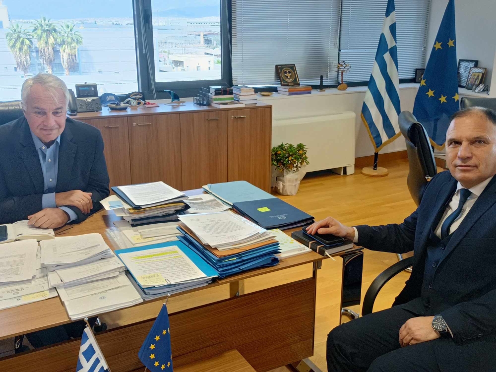 &Sigma;&tau;&omicron;&nu; &upsilon;&pi;&omicron;&upsilon;&rho;&gamma;ό &Mu;&epsilon;&tau;&alpha;&nu;ά&sigma;&tau;&epsilon;&upsilon;&sigma;&eta;&sigmaf; &omicron; &Nu;&epsilon;&omicron;&kappa;&lambda;ή&sigmaf; &Kappa;&rho;&eta;&tau;&iota;&kappa;ό&sigmaf;